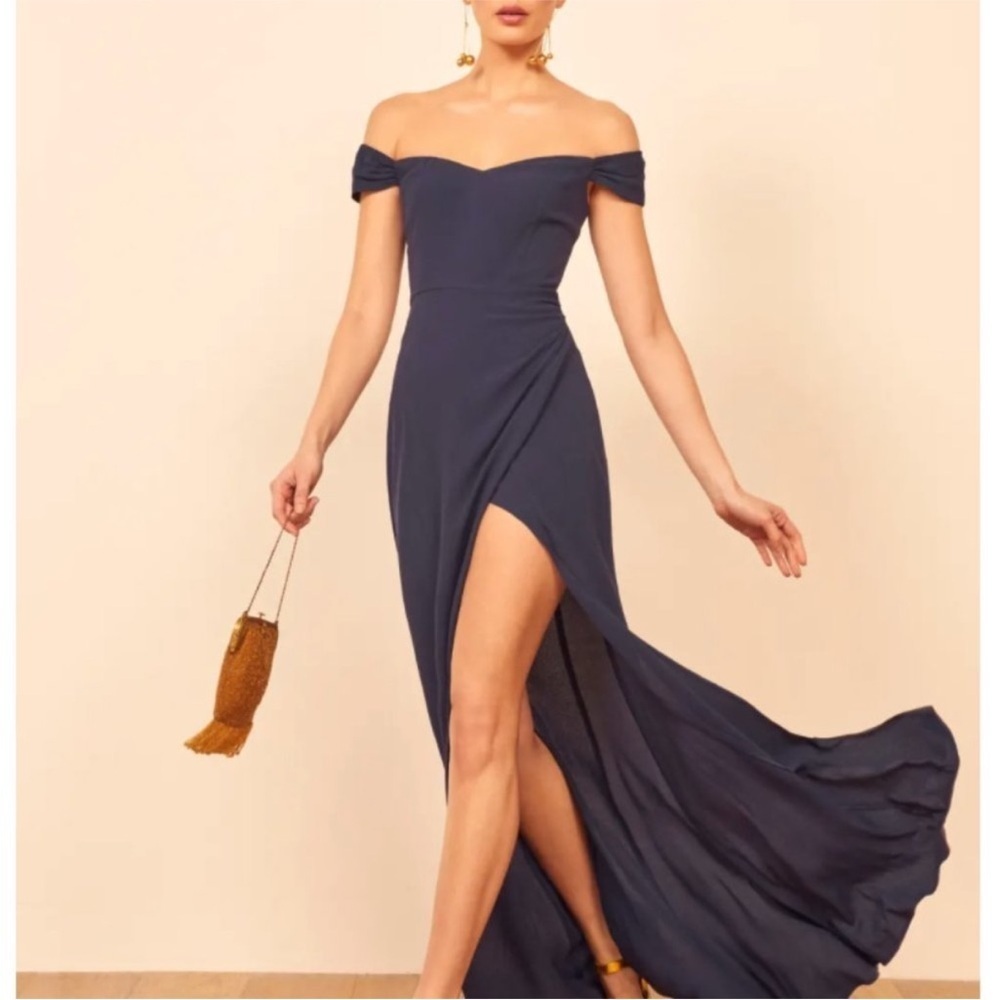 NWT Reformation Dress Marilyn Maxi Off The Shoulder in Navy - Picture 3 of 9